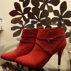Red NWOT Booties!